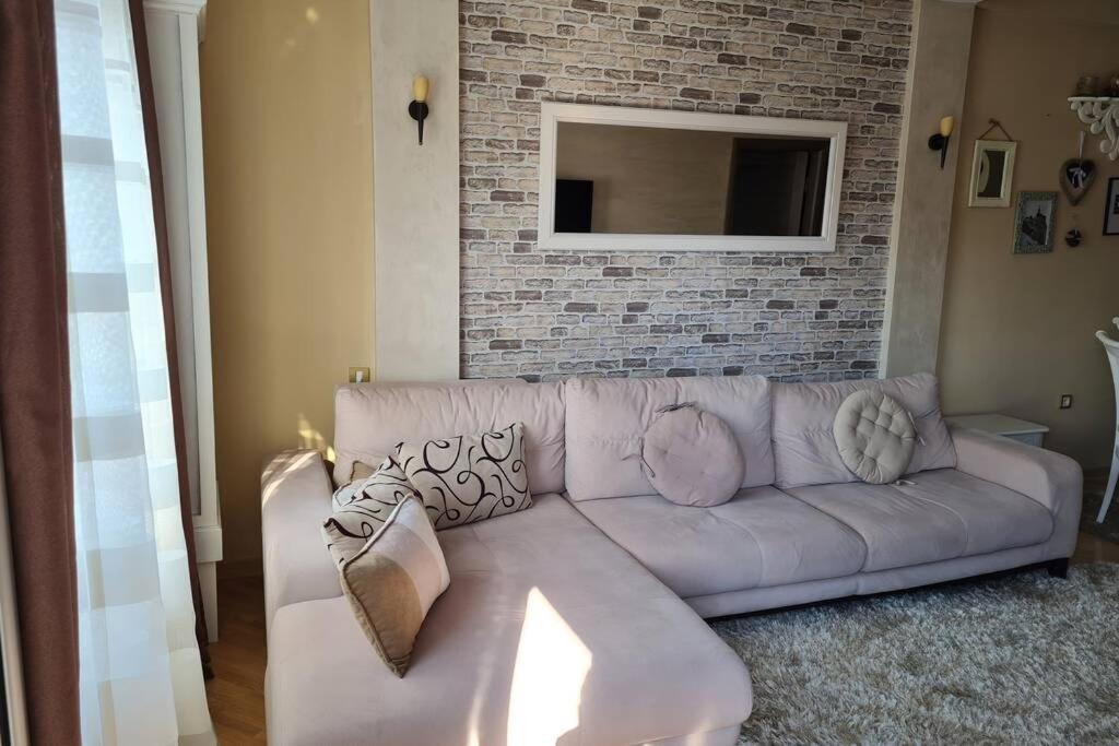 Lux Rose Apartment *
